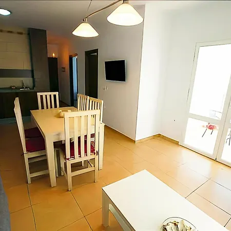 Alojamiento Con Piscina Privada Y Terraza En - Es-180-1 *